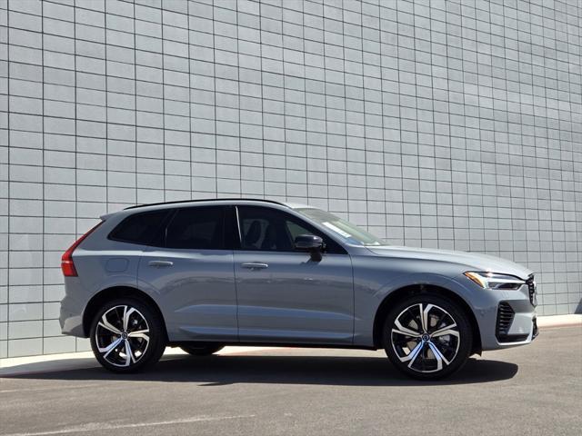 new 2025 Volvo XC60 Plug-In Hybrid car