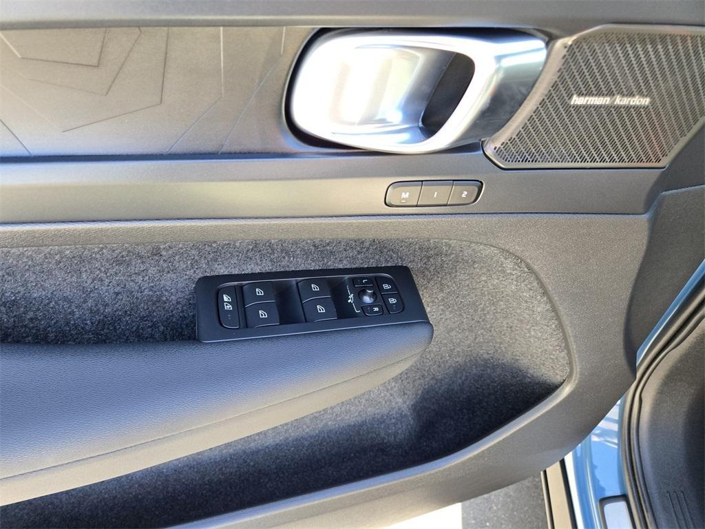 used 2023 Volvo C40 Recharge Pure Electric car, priced at $35,745