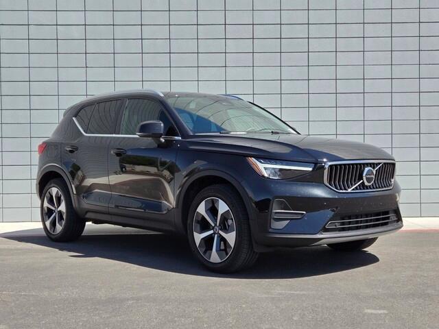 new 2025 Volvo XC40 car, priced at $46,015