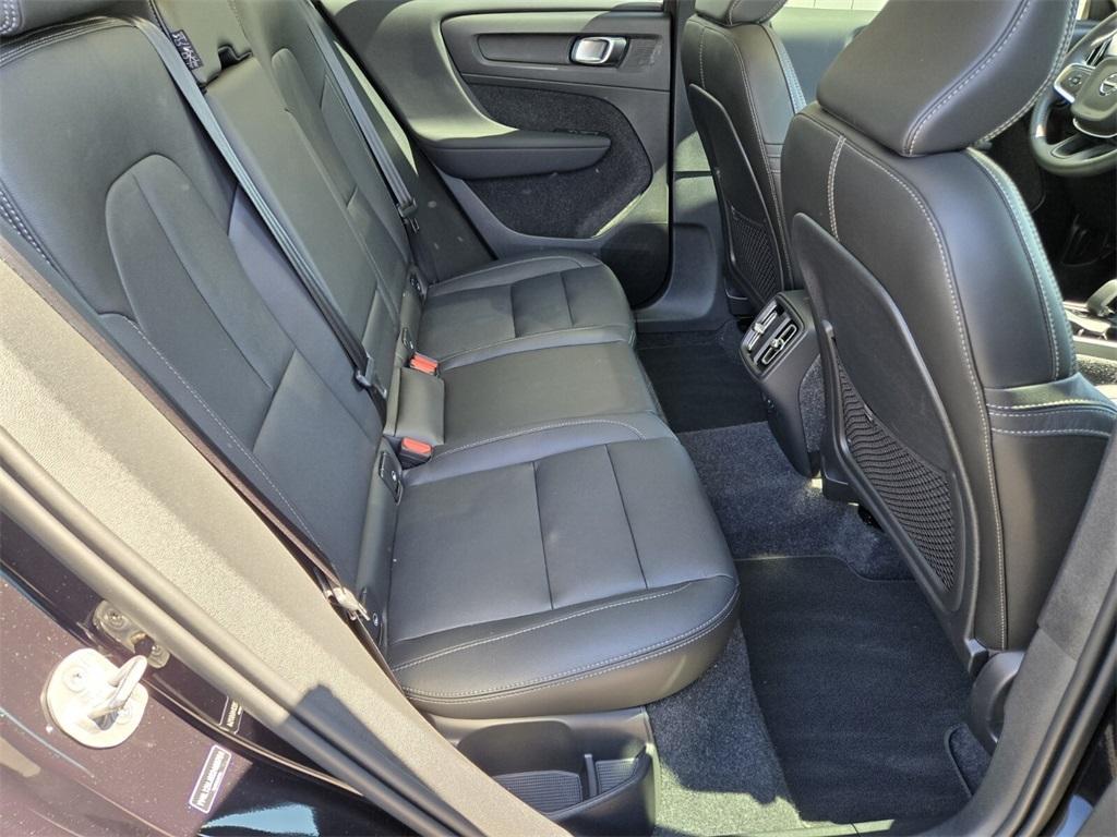 new 2025 Volvo XC40 car, priced at $42,254