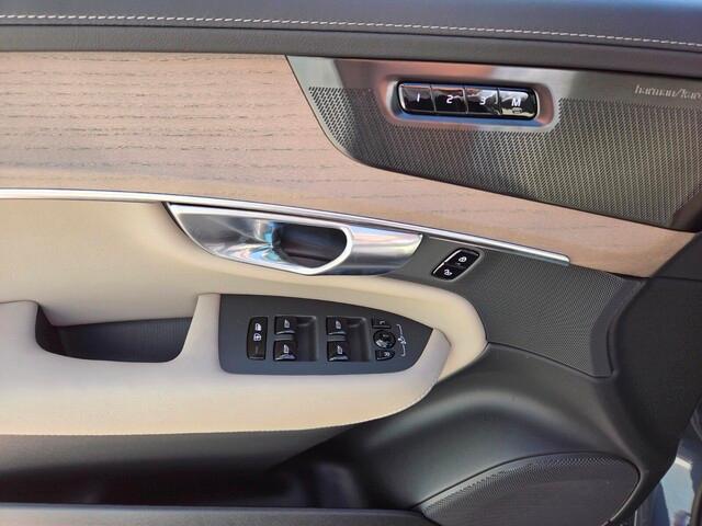 new 2026 Volvo XC90 Plug-In Hybrid car, priced at $77,645