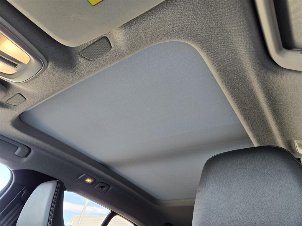 new 2025 Volvo XC40 car, priced at $48,335