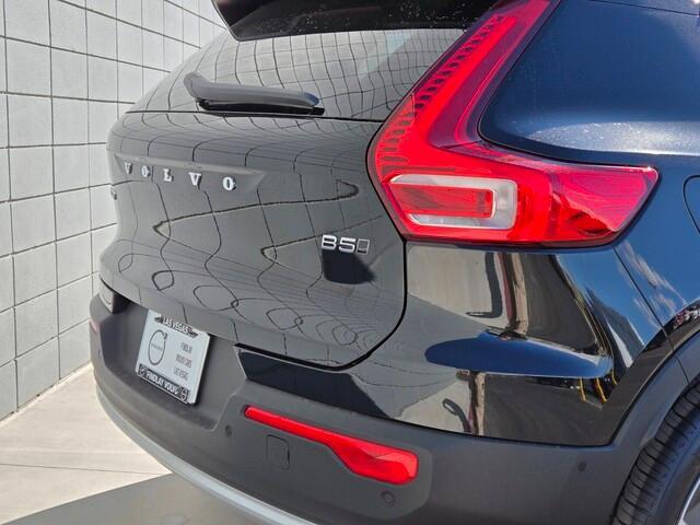 new 2025 Volvo XC40 car, priced at $47,335