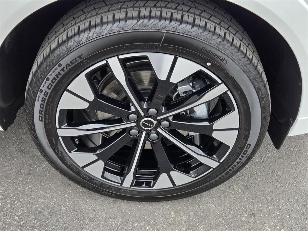 new 2026 Volvo XC60 car, priced at $54,985