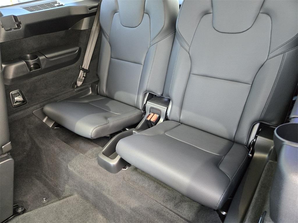 new 2025 Volvo XC90 car, priced at $63,451