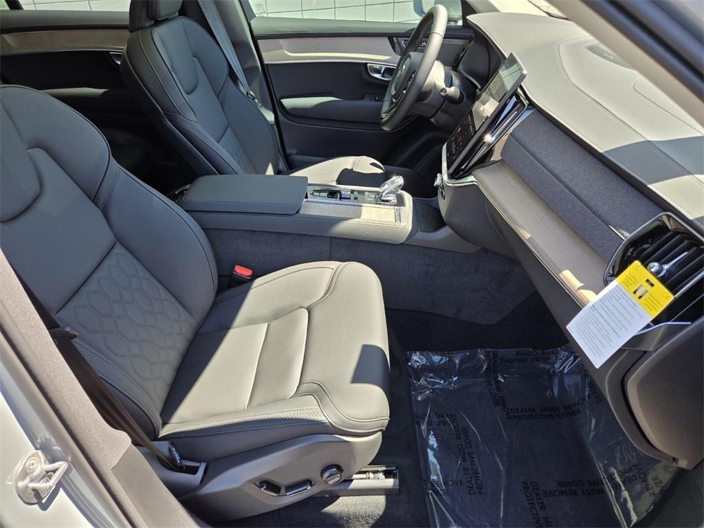 new 2025 Volvo XC90 Plug-In Hybrid car, priced at $74,426