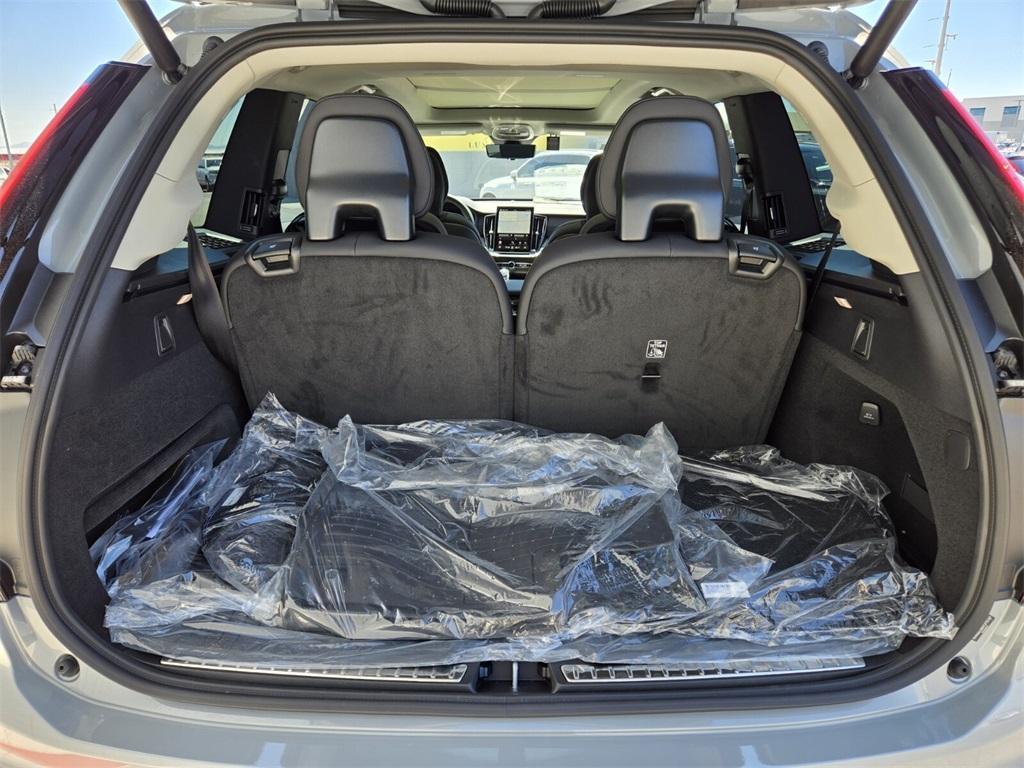 new 2025 Volvo XC90 Plug-In Hybrid car, priced at $74,426