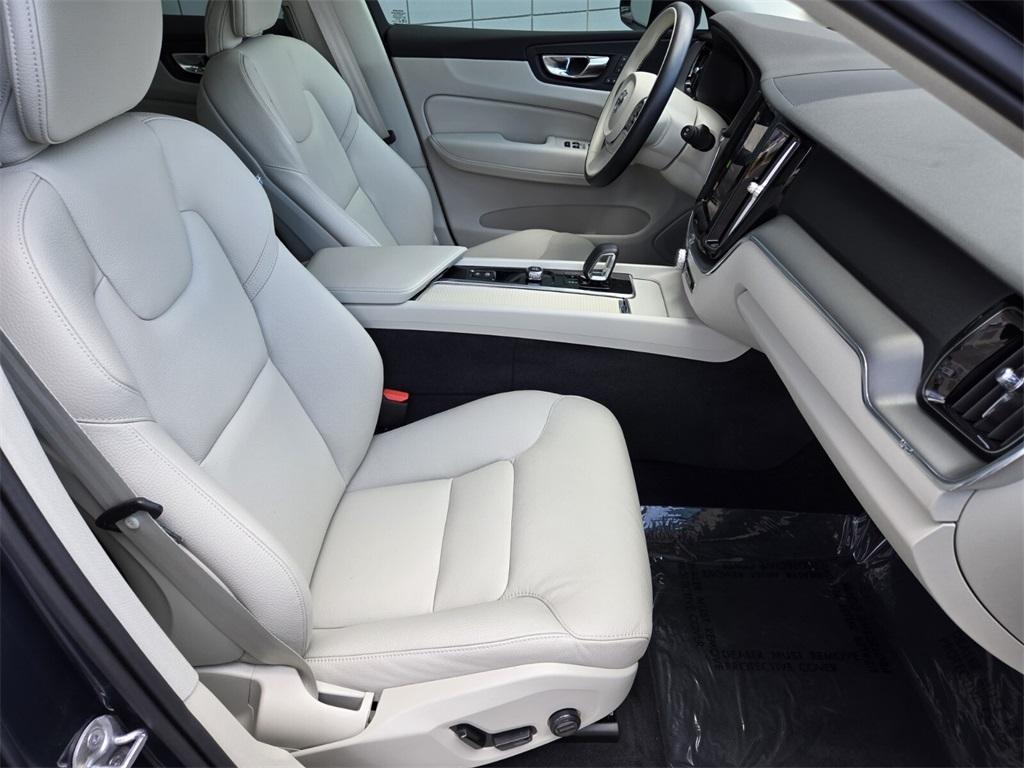 new 2025 Volvo XC60 Plug-In Hybrid car, priced at $61,690