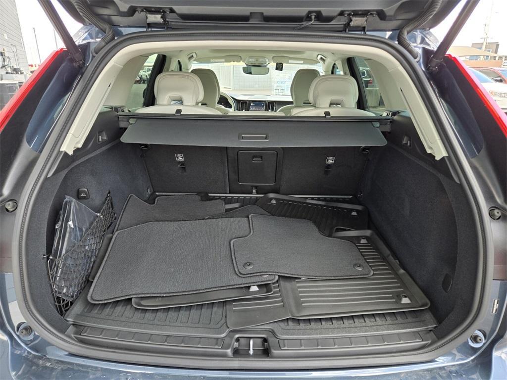 new 2025 Volvo XC60 Plug-In Hybrid car, priced at $61,690