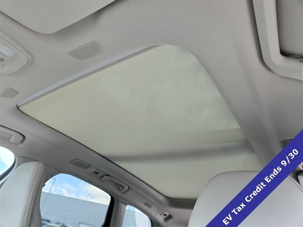 new 2025 Volvo XC60 Plug-In Hybrid car, priced at $59,690