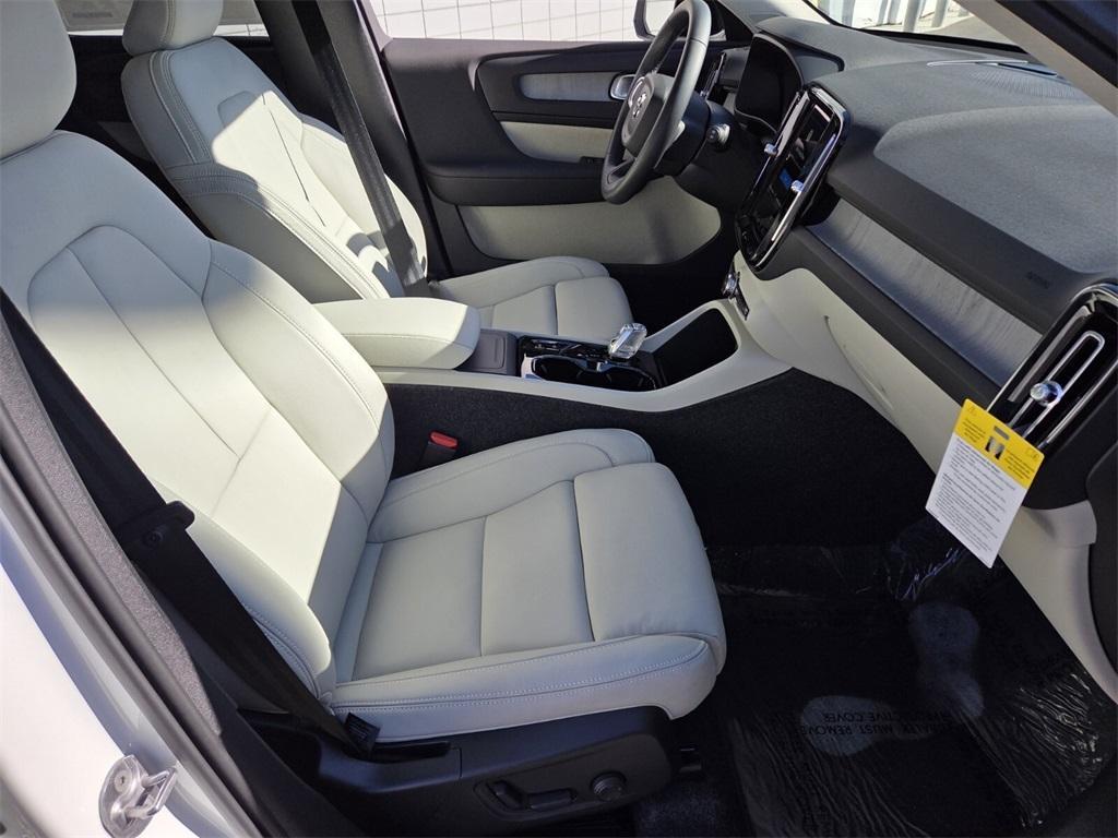 new 2026 Volvo XC40 car, priced at $48,150