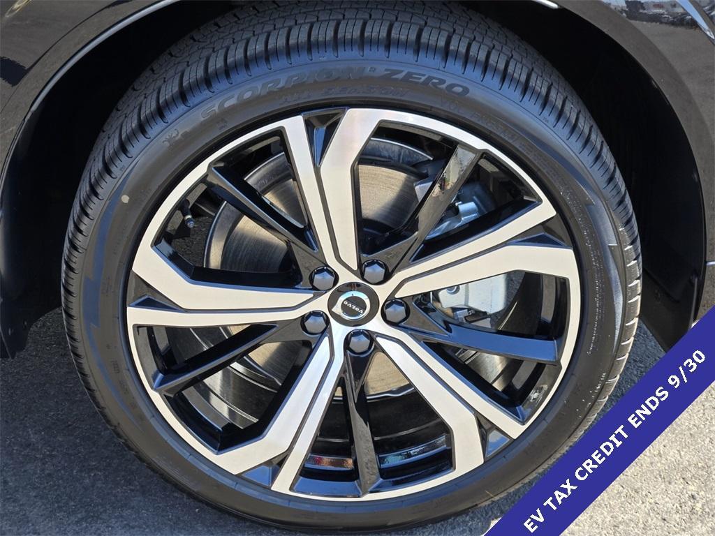 new 2025 Volvo XC60 Plug-In Hybrid car, priced at $69,593