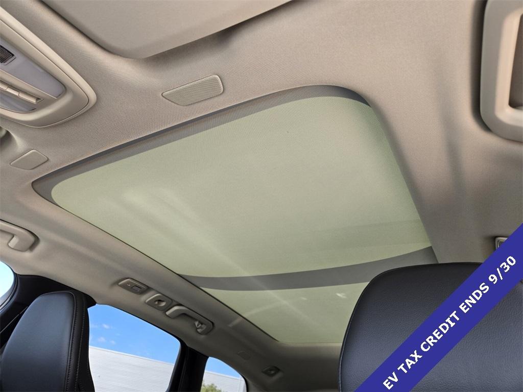 new 2025 Volvo XC60 Plug-In Hybrid car, priced at $67,393