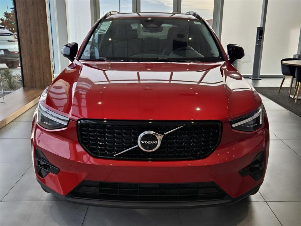 new 2025 Volvo XC40 car, priced at $50,050