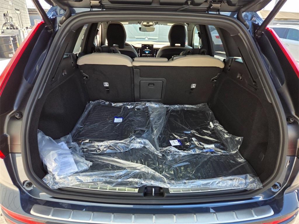 new 2026 Volvo XC60 car, priced at $54,985