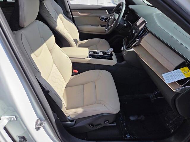 new 2026 Volvo XC90 Plug-In Hybrid car, priced at $78,730