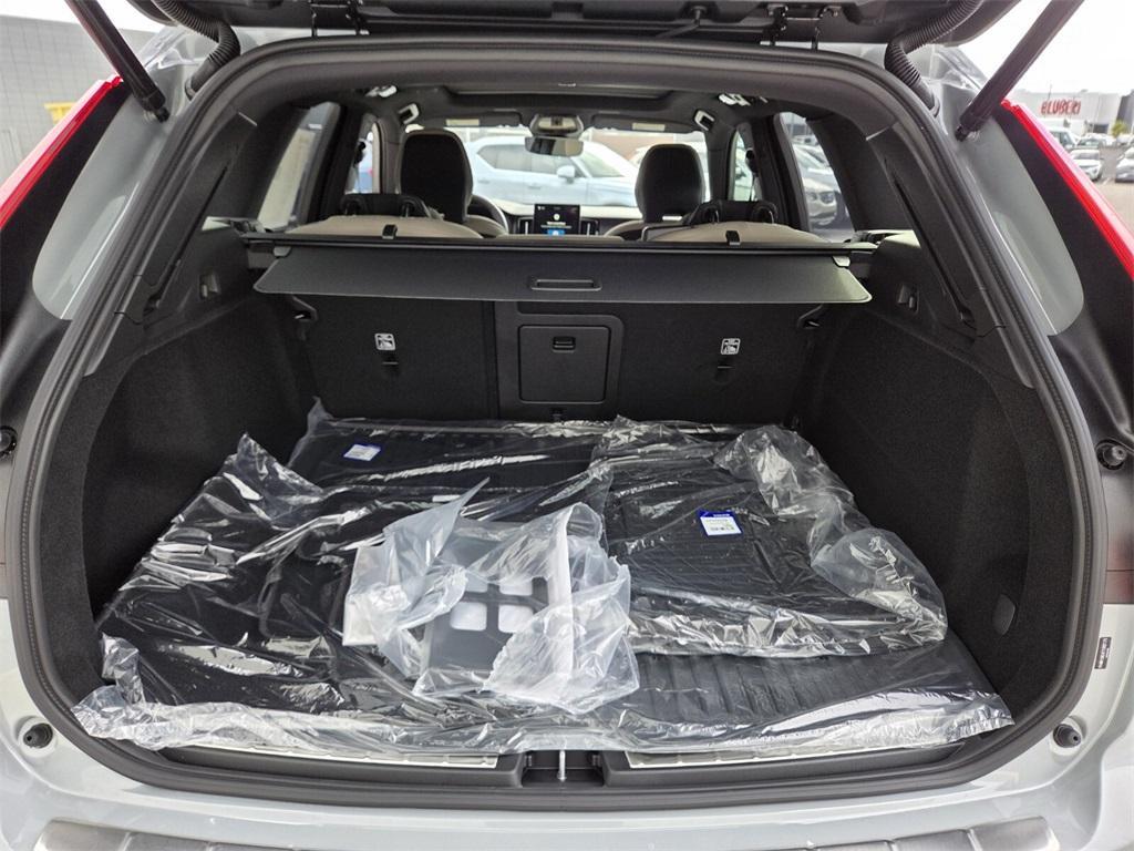 new 2026 Volvo XC60 car, priced at $56,375