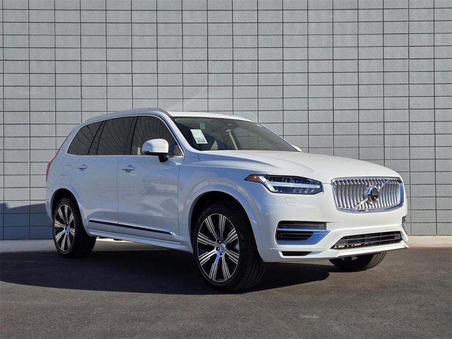 new 2025 Volvo XC90 Plug-In Hybrid car