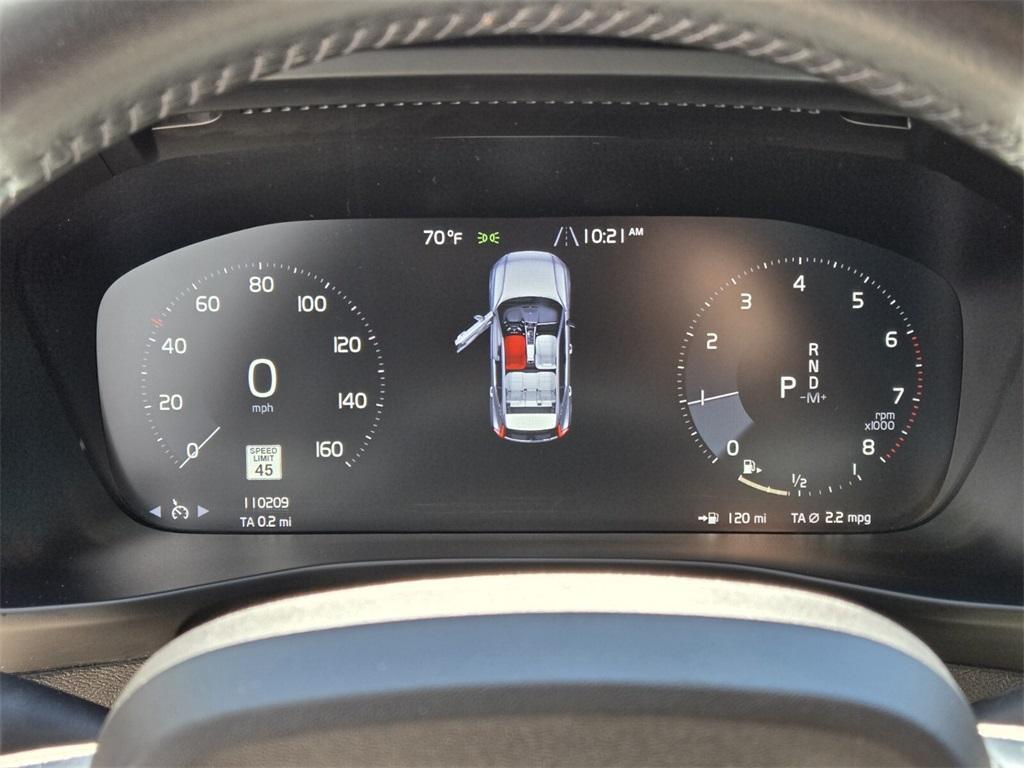used 2021 Volvo XC40 car, priced at $19,985