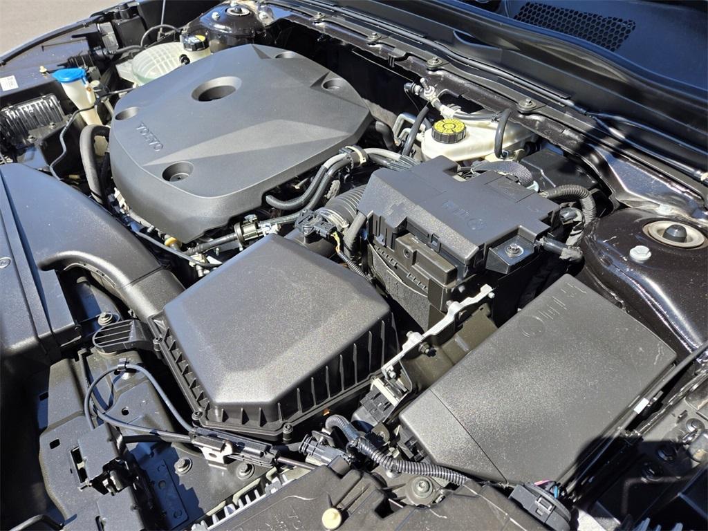 used 2021 Volvo XC40 car, priced at $19,985