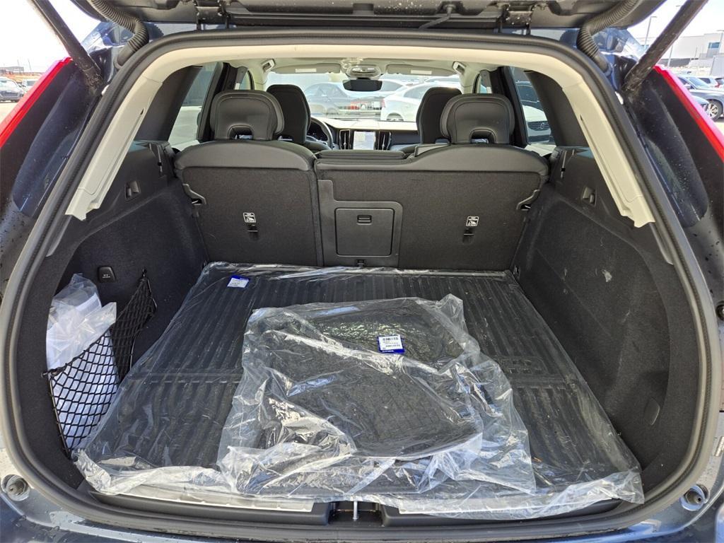 new 2025 Volvo XC60 Plug-In Hybrid car, priced at $66,235