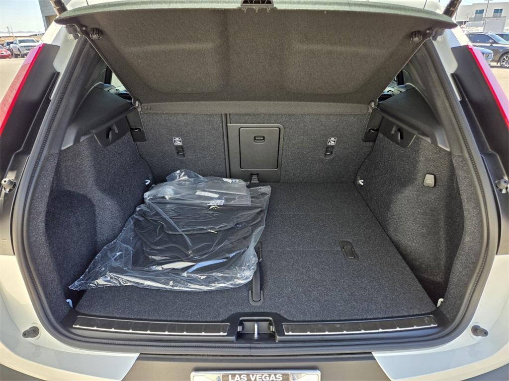 new 2025 Volvo XC40 car, priced at $52,140