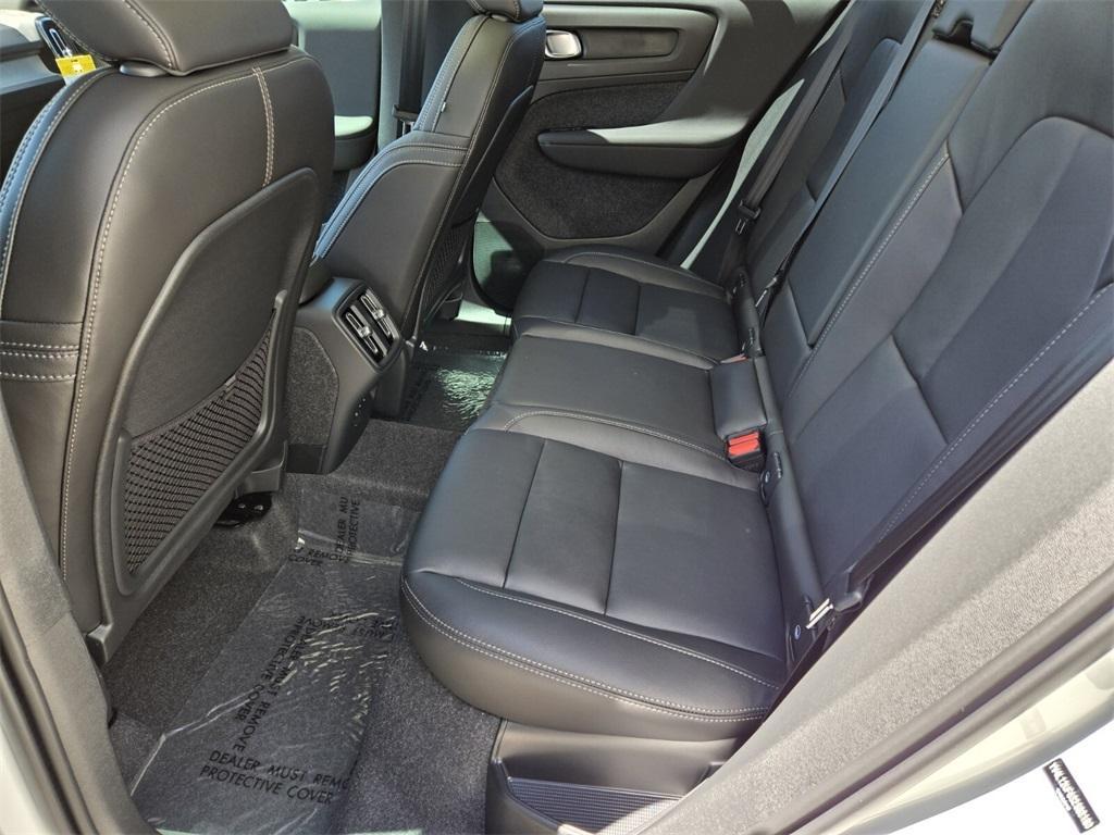 new 2025 Volvo XC40 car, priced at $52,140