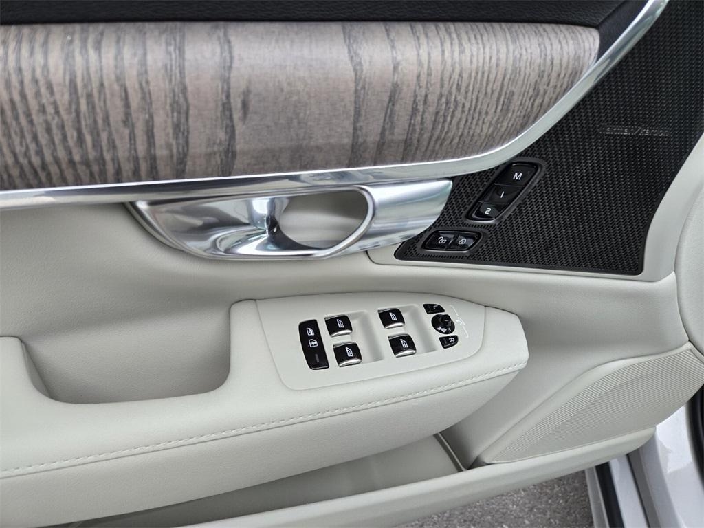 new 2025 Volvo S90 car, priced at $59,735