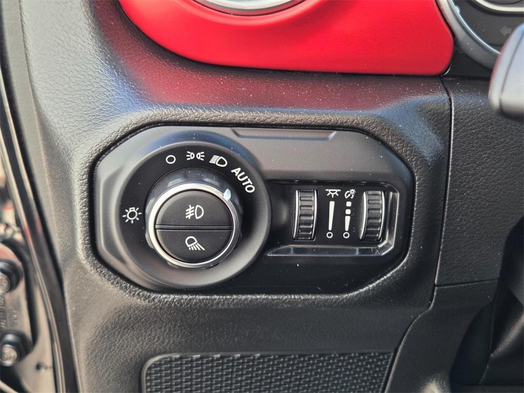 used 2022 Jeep Gladiator car, priced at $36,763