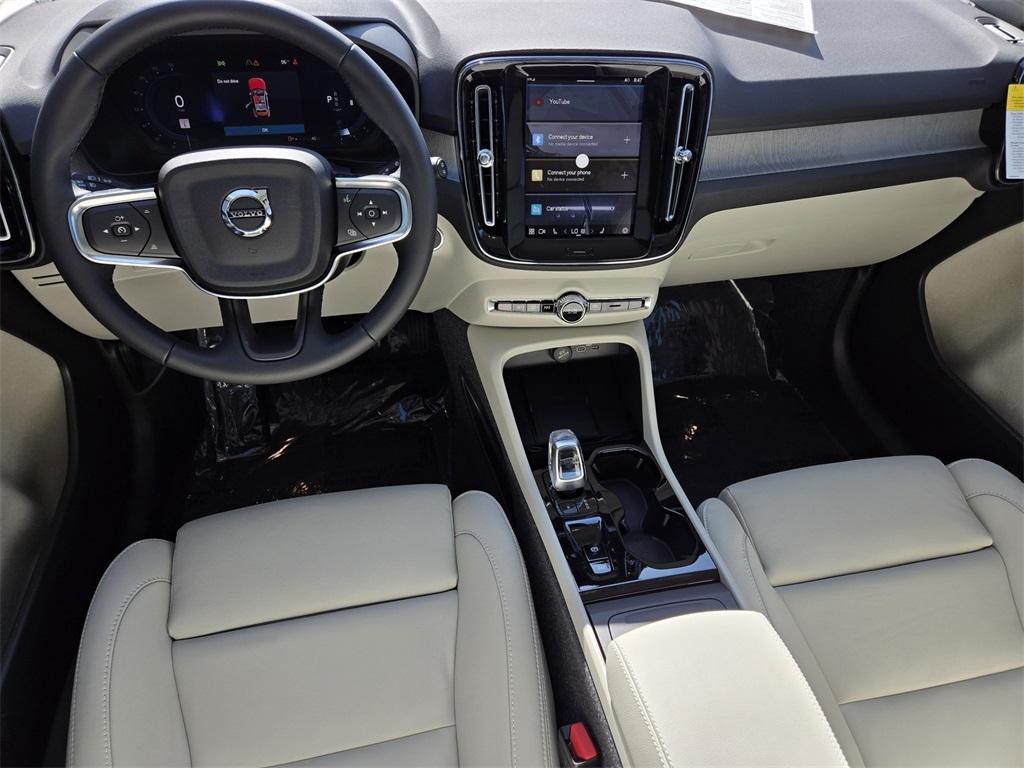 new 2025 Volvo XC40 car, priced at $48,015