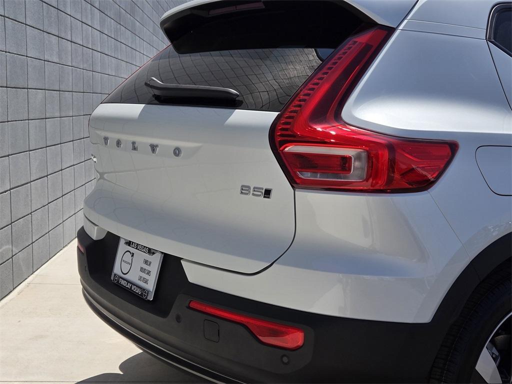 new 2025 Volvo XC40 car, priced at $45,821