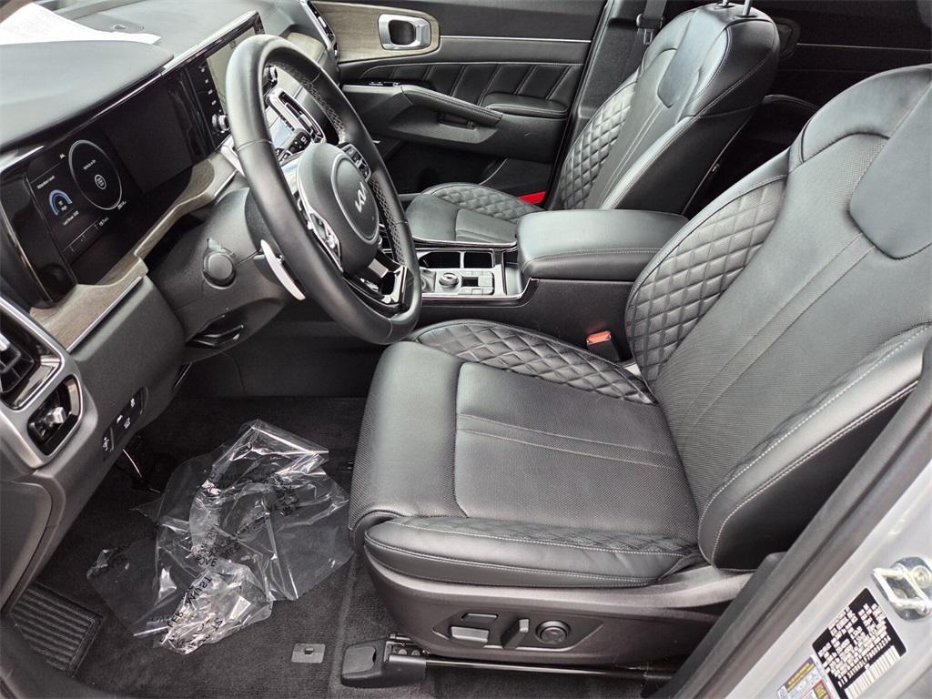used 2022 Kia Sorento car, priced at $31,634