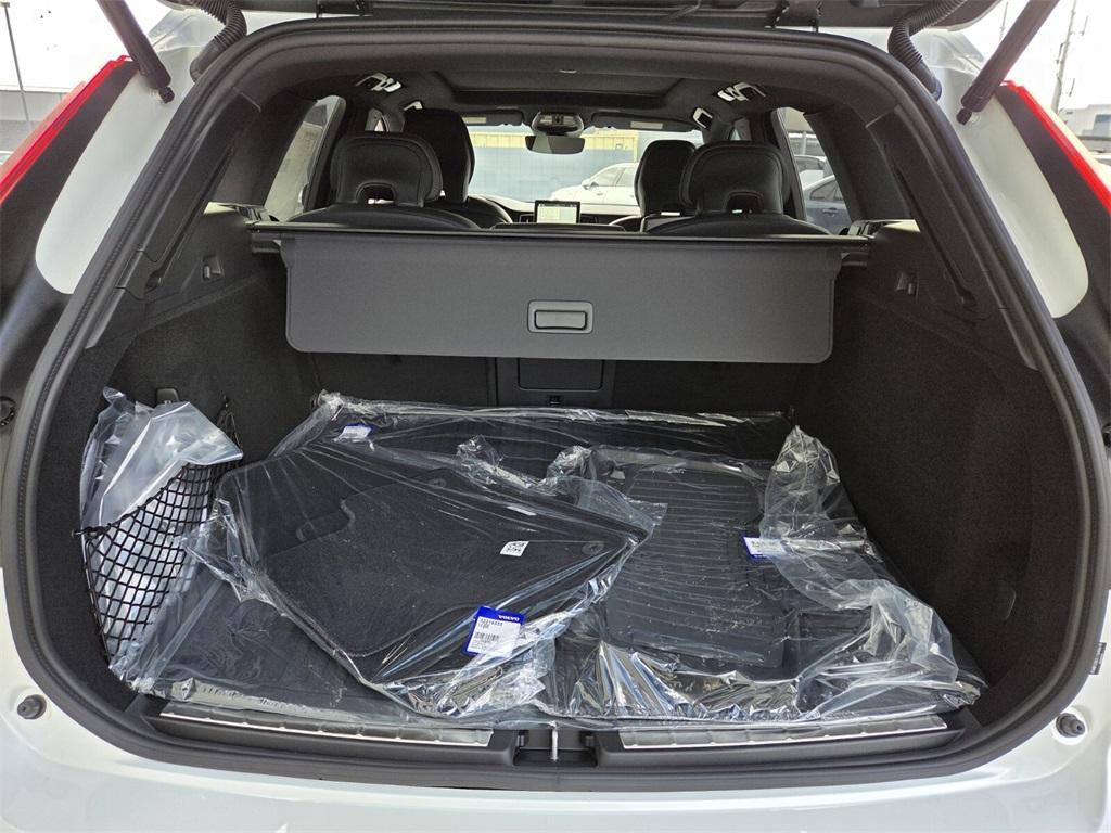 new 2026 Volvo XC60 car, priced at $61,315