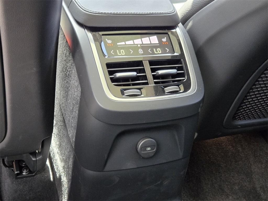 new 2025 Volvo XC90 Plug-In Hybrid car, priced at $73,306