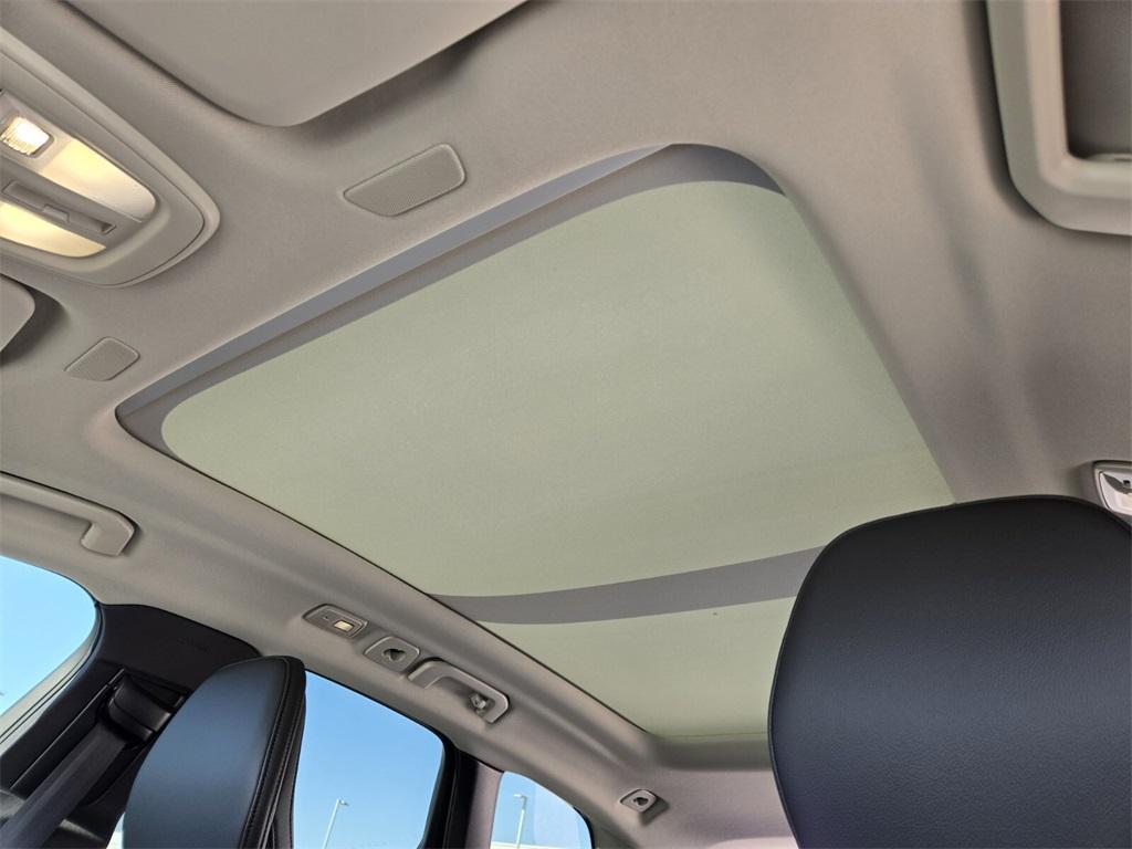 new 2025 Volvo XC60 car, priced at $51,570
