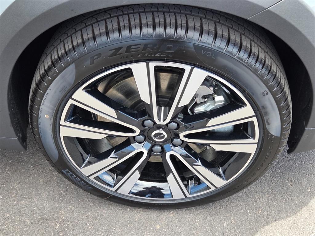 new 2026 Volvo V60 Cross Country car, priced at $60,070