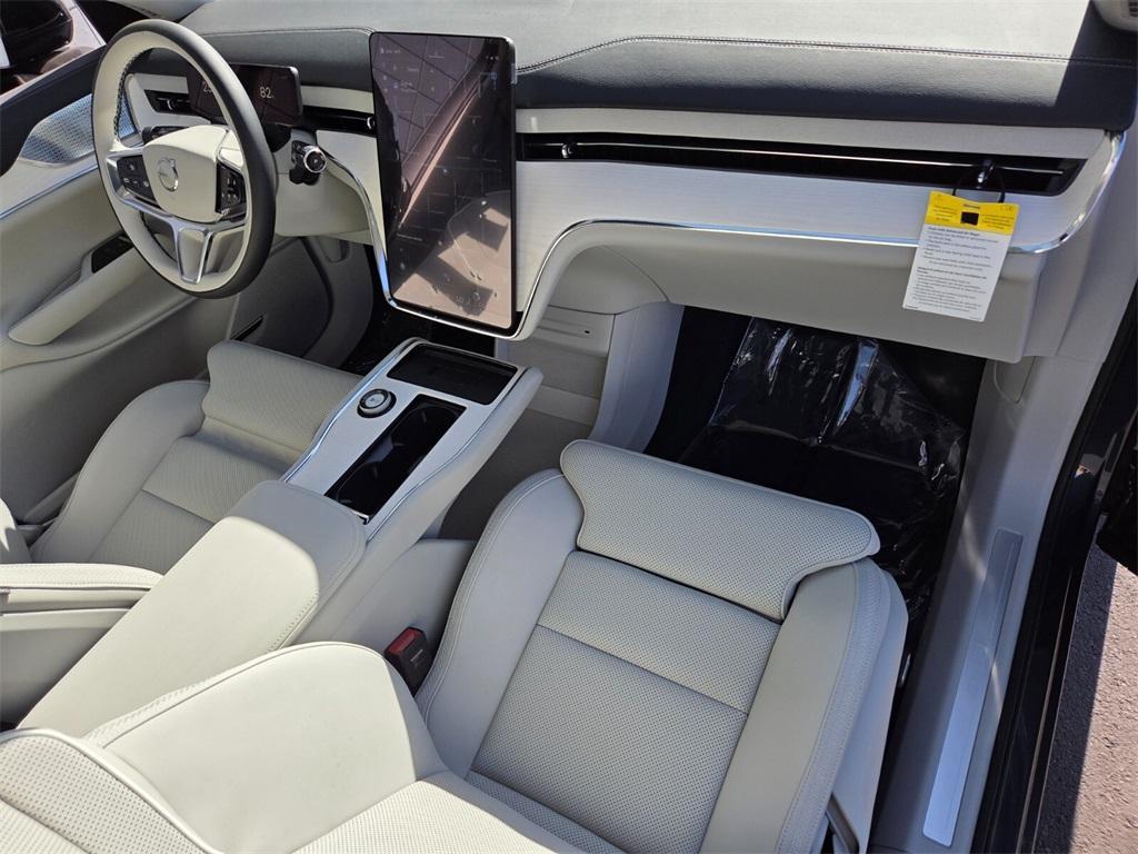 new 2025 Volvo EX90 car, priced at $91,990