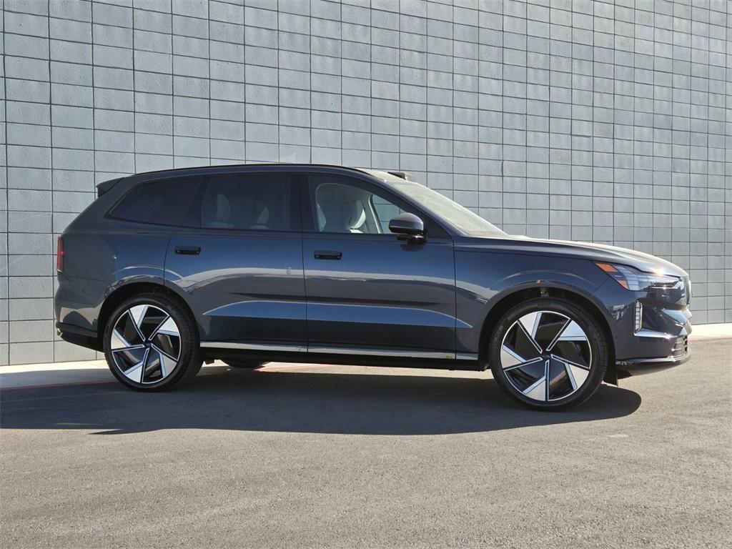 new 2025 Volvo EX90 car, priced at $91,990