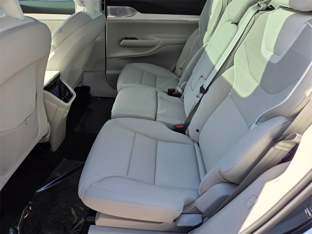 new 2025 Volvo EX90 car, priced at $91,990