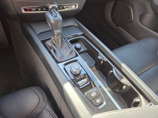 used 2020 Volvo V60 Cross Country car, priced at $31,248
