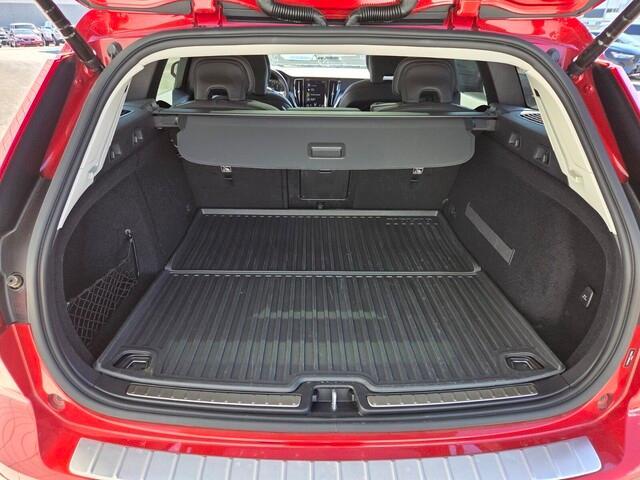 used 2020 Volvo V60 Cross Country car, priced at $31,248