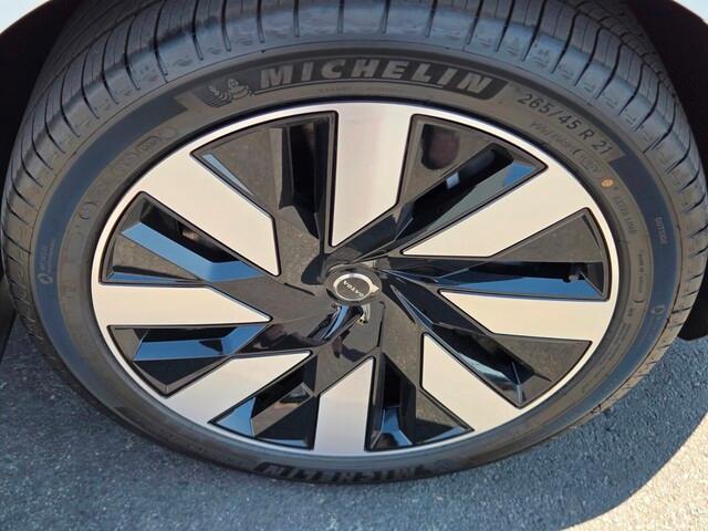 new 2025 Volvo EX90 car, priced at $94,035
