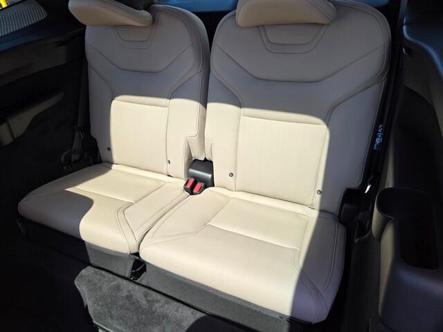 new 2025 Volvo EX90 car, priced at $94,035
