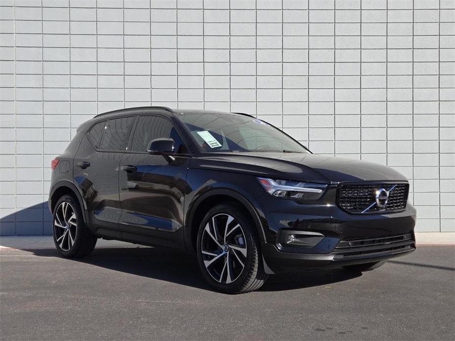 used 2020 Volvo XC40 car, priced at $26,974