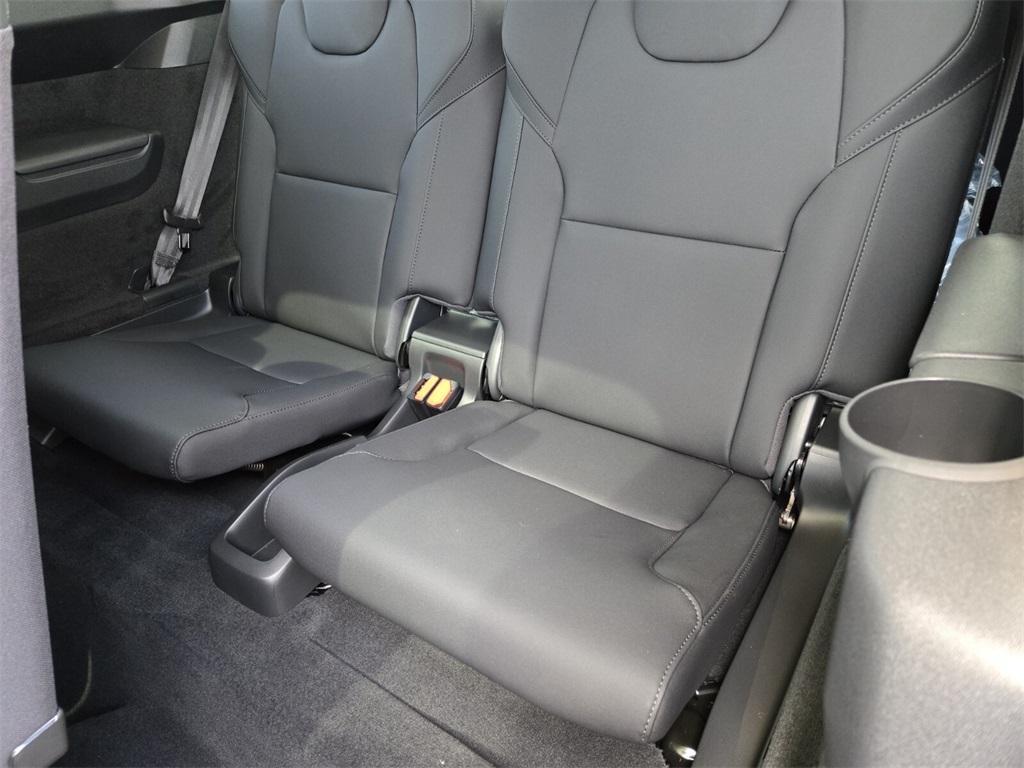 new 2025 Volvo XC90 car, priced at $65,055