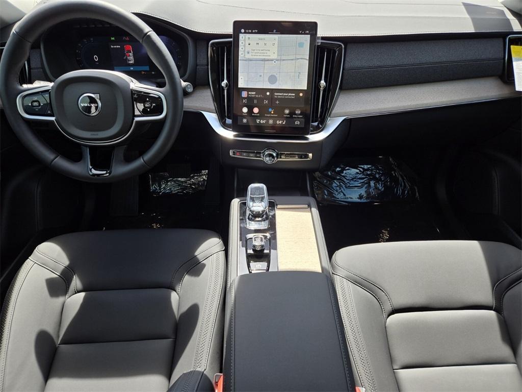 new 2025 Volvo XC90 car, priced at $65,055