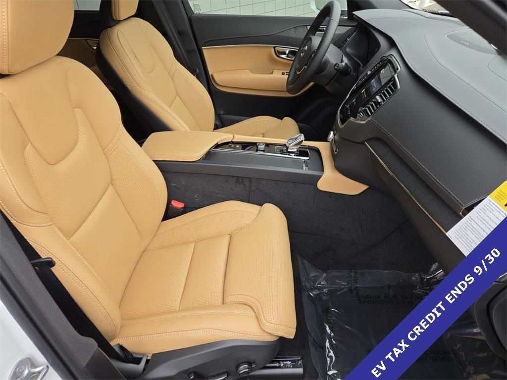 new 2025 Volvo XC90 Plug-In Hybrid car, priced at $79,256