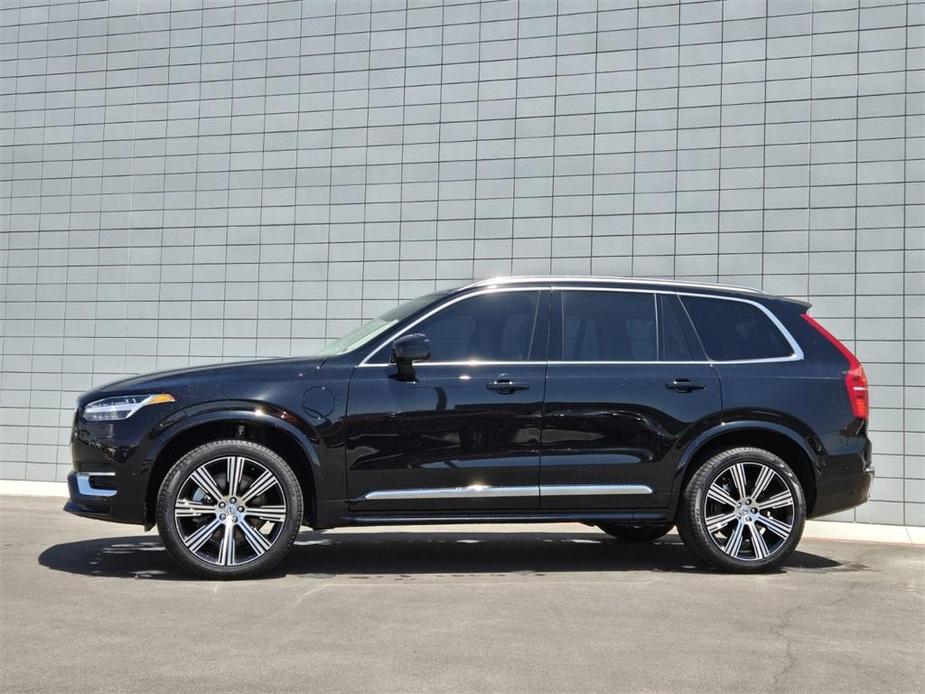 new 2025 Volvo XC90 Plug-In Hybrid car