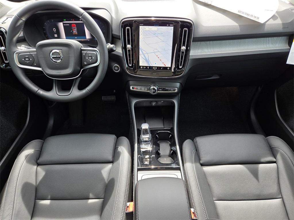 new 2025 Volvo XC40 car, priced at $51,565