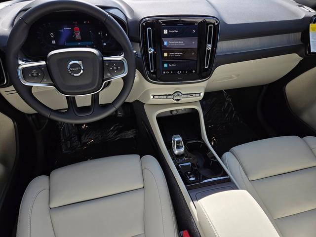 new 2025 Volvo XC40 car, priced at $42,382